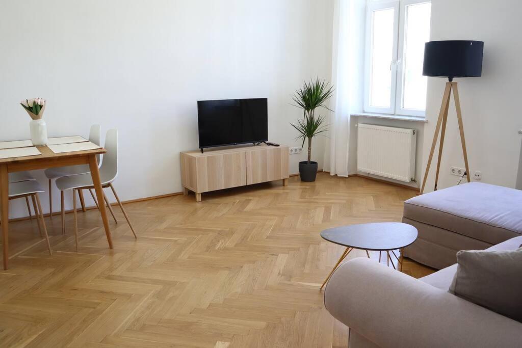 Bloom - Cozy Apartment, 5 Stops To City Center Vídeň Exteriér fotografie
